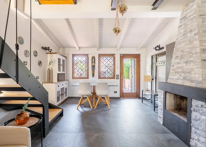 Villa Suede Loft Retreat, Charm, Relax Private Parking