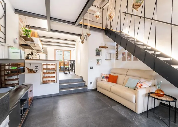 Suede Loft Retreat, Charm, Relax Private Parking * רומא