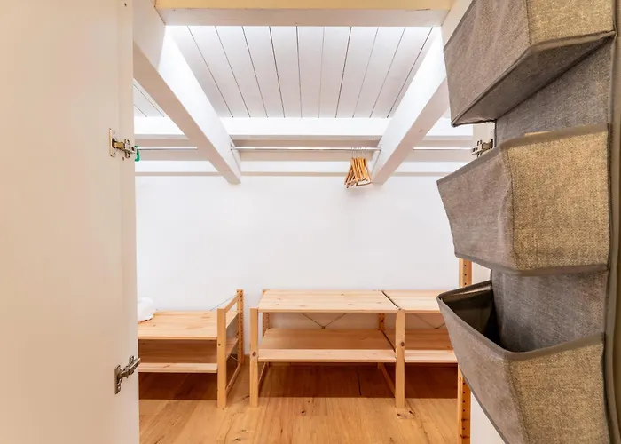 Suede Loft Retreat, Charm, Relax Private Parking