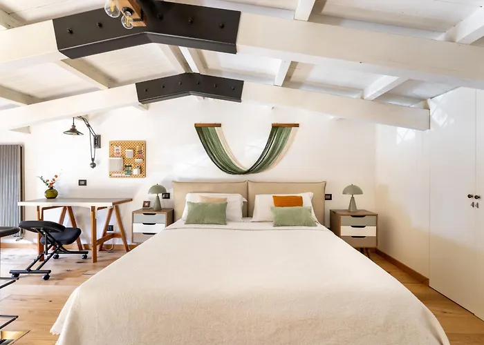 וילה Suede Loft Retreat, Charm, Relax Private Parking *